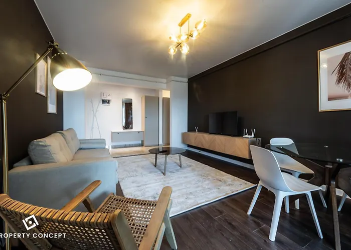 Near Unirii Square & Old Town Apartment