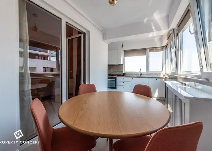 Near Unirii Square & Old Town Apartment