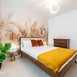 Near Unirii Square & Old Town * 부쿠레슈티