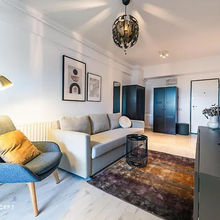 Near Unirii Square & Old Town Apartment