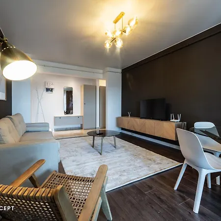 Near Unirii Square & Old Town Apartment