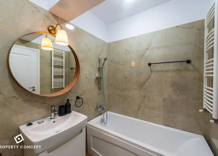 Near Unirii Square & Old Town * Bucareste