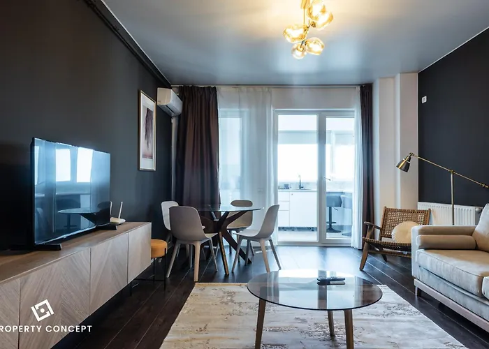 Near Unirii Square & Old Town Bucareste