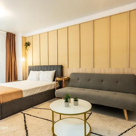 Near Unirii Square & Old Town * Бухарест