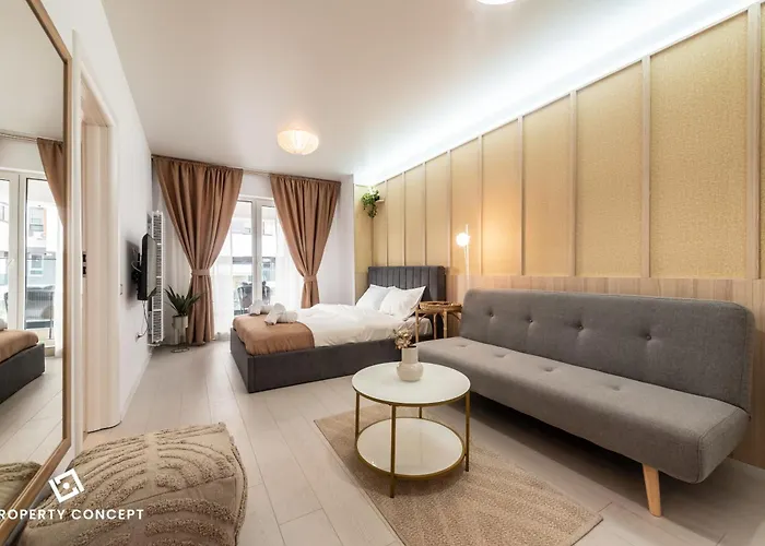 Near Unirii Square & Old Town * בוקרשט