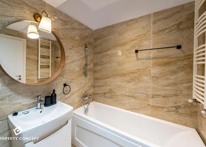 Near Unirii Square & Old Town בוקרשט